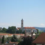 Cornelia Appartement *